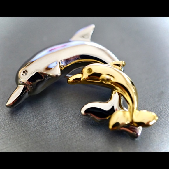 Mommy and Child Dolphin Brooch - Picture 1 of 3